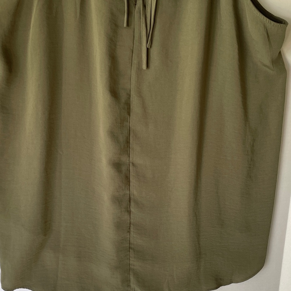Maurices Women's Size XXL Green Sleeveless Women's Top NWT - Picture 4 of 8